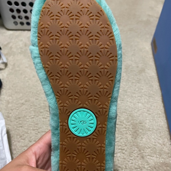 Blue ugg slides - Picture 2 of 4